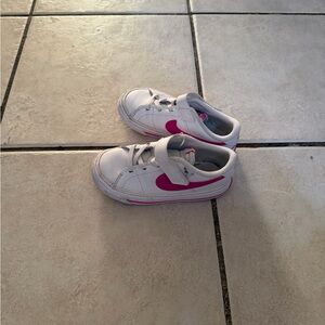 Nike Kids White and Pink Sneakers